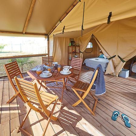 Camping Des Papillons Lalizolle 외부 사진