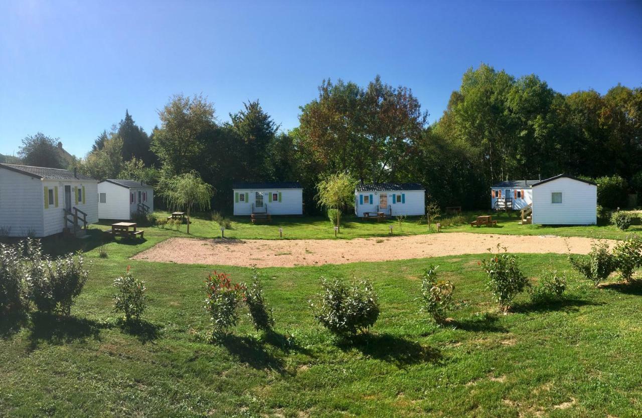 Camping Des Papillons Lalizolle 외부 사진